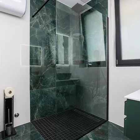 Vila Deluxe With Heated Pool, Whirpool, Sea View, Beautiful Iv - By Traveler Tourist Agency Krk Id 2403 *