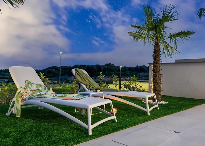 Deluxe With Heated Pool, Whirpool, Sea View, Beautiful Iv - By Traveler Tourist Agency Krk Id 2403 Vila