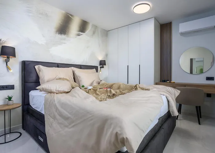 Vila Deluxe With Heated Pool, Whirpool, Sea View, Beautiful Iv - By Traveler Tourist Agency Krk Id 2403 Krk Town