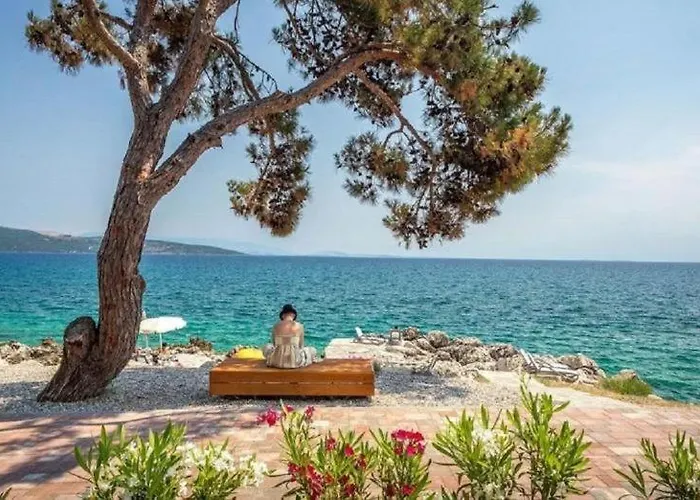 Deluxe With Heated Pool, Whirpool, Sea View, Beautiful Iv - By Traveler Tourist Agency Krk Id 2403 Vila Krk Town