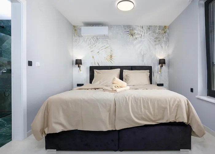 Vila Deluxe With Heated Pool, Whirpool, Sea View, Beautiful Iv - By Traveler Tourist Agency Krk Id 2403 Krk Town