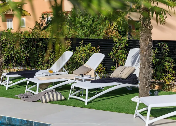 Deluxe With Heated Pool, Whirpool, Sea View, Beautiful Iv - By Traveler Tourist Agency Krk Id 2403 Vila Krk Town