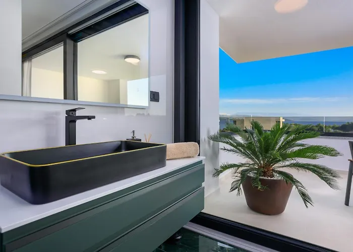 Deluxe With Heated Pool, Whirpool, Sea View, Beautiful Iv - By Traveler Tourist Agency Krk Id 2403 Vila