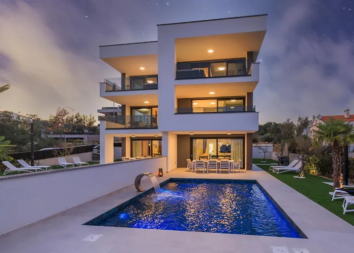 Vila Deluxe With Heated Pool, Whirpool, Sea View, Beautiful Iv - By Traveler Tourist Agency Krk Id 2403