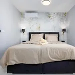 Villa Deluxe With Heated Pool, Whirpool, Sea View, Beautiful Iv - By Traveler Tourist Agency Krk Id 2403 Krk Town